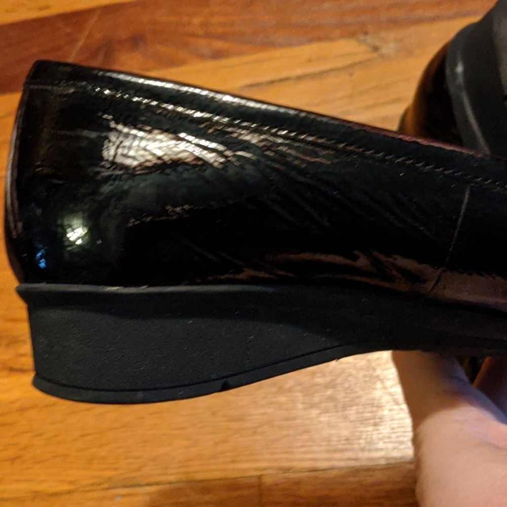 Shoes - Picture 4 of 4